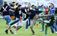 Chùm ảnh: Bạo lực đe dọa trận giao hữu giữa Maccabi Haifa và Lille
