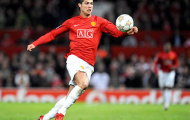 Ronaldo sẽ tái ngộ MU, Real có Roberto Carlos mới