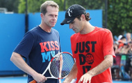 Thầy Stefan Erberg chê cú trái của Federer