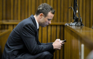 Oscar Pistorius bán nhà trả án phí