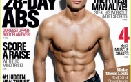 Ronaldo bán nude khoe bụng sáu múi