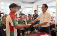 U19 VN có đầu bếp riêng phục vụ
