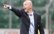 HLV đội Legia Warsaw sốc sau kỳ án ở Champions League