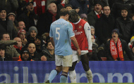 Lấy lòng “ma cũ”, Sagna rối rít xin lỗi Zabaleta
