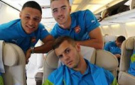 Chùm ảnh: Arsenal hớn hở lên máy bay đến Besiktas