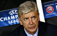 Bị ném vật thể lạ, Wenger nổi đóa kiện Besiktas