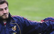 Video: Arbeloa từ chối bắt tay Casillas