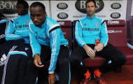 Mourinho cần tôn trọng Cech