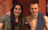 'Bố Già' Berbatov nhanh và khéo hơn 'Siêu Hổ' Falcao