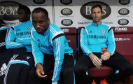 Mourinho khó xử với Petr Cech