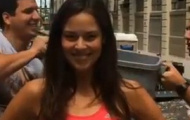 Video: Ivanovic bị dội nước đá lên đầu