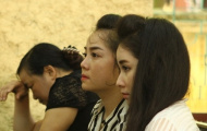 Bà xã hot girl của cầu thủ Ninh Bình rơi lệ trong phiên xử