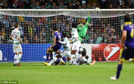 Celtic 'chết' nơi sân nhà