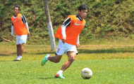 Cầu thủ U19 sáng truyền nước biển, chiều đội nắng tập luyện