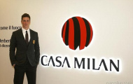 Torres đẹp trai như tài tử ra mắt Milan