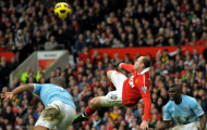Có Falcao và Persie, Rooney nên ngồi dự bị