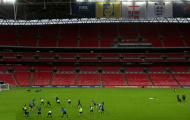 CĐV quay lưng với Tam Sư, Wembley phải đóng cửa
