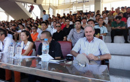 HLV Riedl: Không nên để đội U19 Việt Nam sớm đá V-League