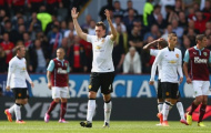 Phil Jones: ‘M.U sẽ thành công với sơ đồ 3-5-2 của Van Gaal’