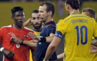 Video: Cận cảnh Ibrahimovic đánh vào mặt Alaba