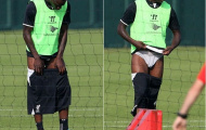 Balotelli diễn trò hài hước trong buổi tập của Liverpool
