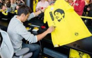 Buổi kí áo đấu hoành tráng của Kagawa tại Dortmund