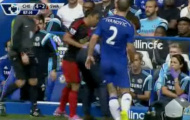 Jose Mourinho suýt bị 'tẩn' trên sân