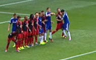 Trong tài Graham Poll đòi rút thẻ đỏ với Diego Costa