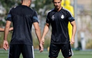 Chùm ảnh: Real Madrid mặc áo đen sì tập luyện cho Champions League
