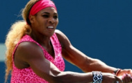 Video: Serena 'vờn' Wozniacki mệt bở hơi tai