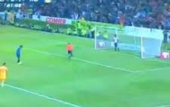 Video: Pha penalty hỏng ăn khó tin của Ronaldinho