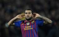 Dani Alves thừa nhận ở lại Barca thêm một năm là sai lầm