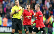 Graham Poll: 'Trọng tài làm hại Man Utd'