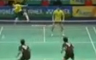 Video: Chiêu smash gây sốc của đôi số 1 thế giới