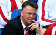 Van Gaal đang xây nhà từ nóc