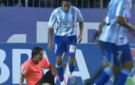 Video: Weligton cố tình triệt hạ Messi năm 2009