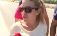 Video: Bale vô tình lái xe chèn qua chân fan nữ