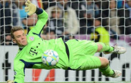 Manuel Neuer: “Dị nhân” trong khung gỗ
