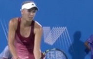 Video: Á quân US Open tung hot shot khuất phục Bouchard