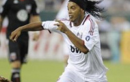 Video: Choáng với cú cứa lòng 'dễ như bỡn' cũa Ronaldinho
