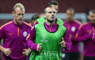 Wesley Sneijder tiết lộ lý do từ chối M.U