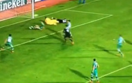 Video: Pha bỏ lỡ không tưởng của Chicharito