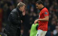 Rio Ferdinand vừa đấm vừa xoa David Moyes