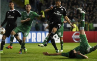 Tại sao Real Madrid chống bóng bổng kém?