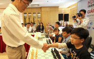 Nhà vô địch thế giới thành tài nhờ ván cờ hòa Quang Liêm