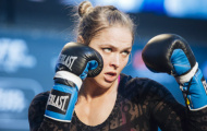 Nữ hoàng quyền Anh “nóng mặt” với người đẹp Rousey