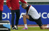 Benzema bất ngờ chấn thương trên tuyển Pháp