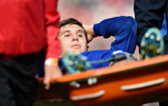 CĐV Everton 'lặng người' trước chấn thương của sao trẻ