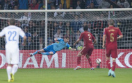 Del Bosque: 'Quỹ đạo trái bóng quá dị, đánh lừa Casillas'