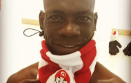 Balotelli khoe nhãn hiệu 'Super Mario'